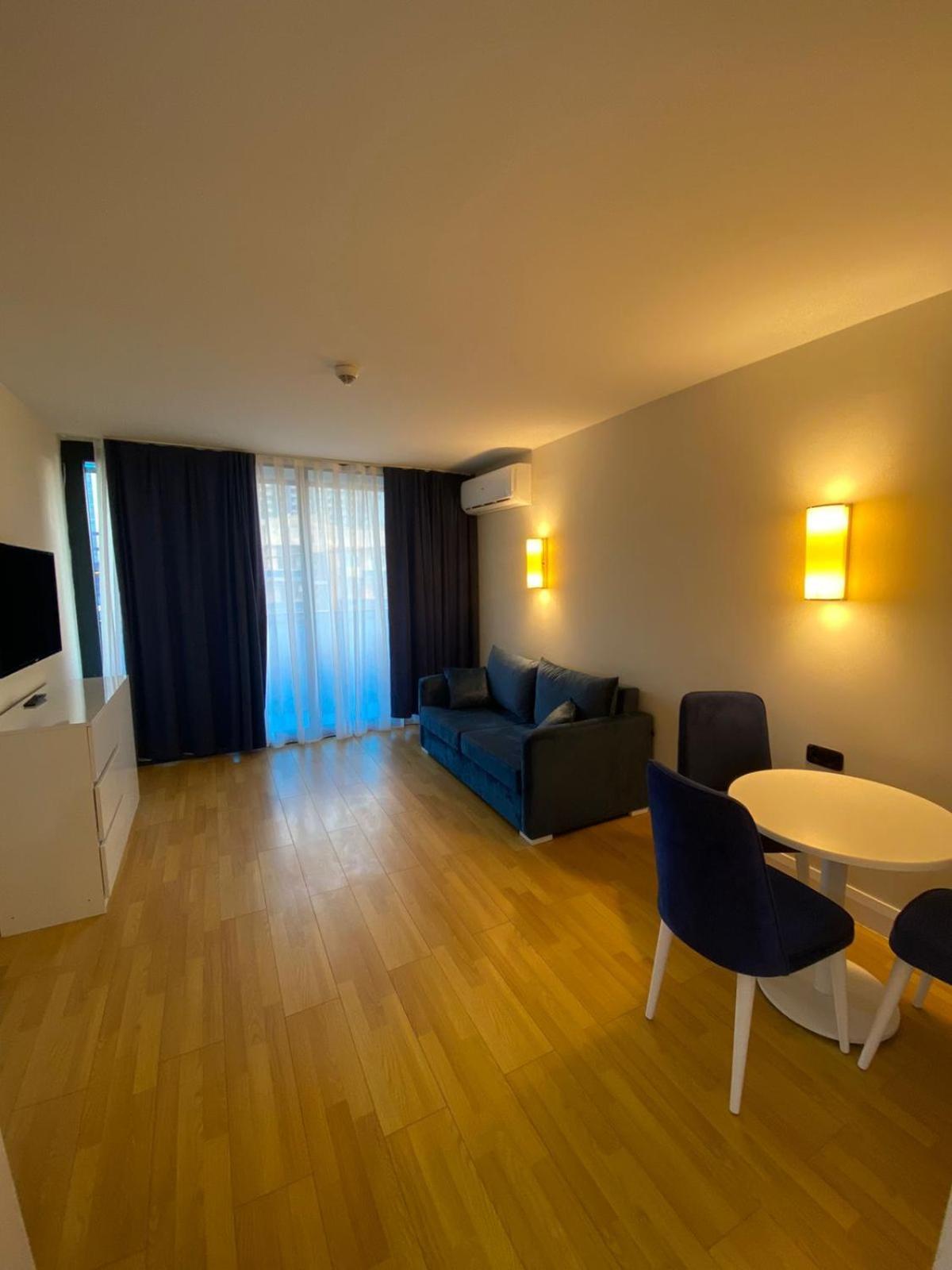 Lux Apartaments Batumi Zimmer foto